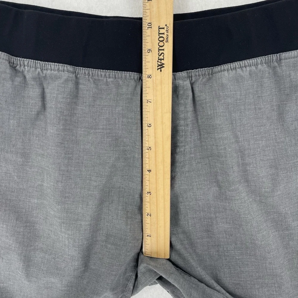 Prana Vaha Shorts Mens Small Gray Performance Stretch Yoga Workout Athletic